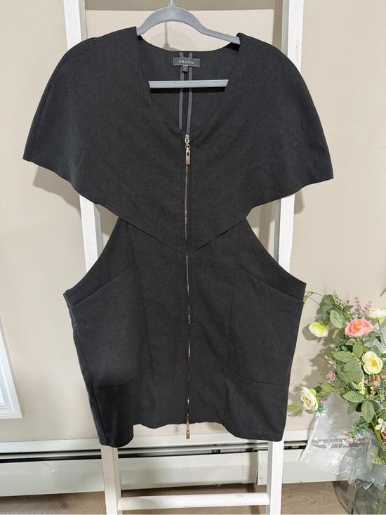 Gracia Sweaters - Gracia Women’s Dark Gray Zip-Front Cape Shoulder dress